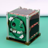 宇宙空間における電力供給を確認