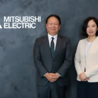 地上局サービスの展開を加速
